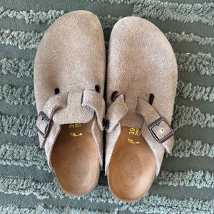 Birkenstock Taupe Suede Boston clog
